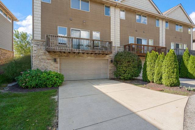 77 Sanctuary Drive, Valparaiso, IN 46385