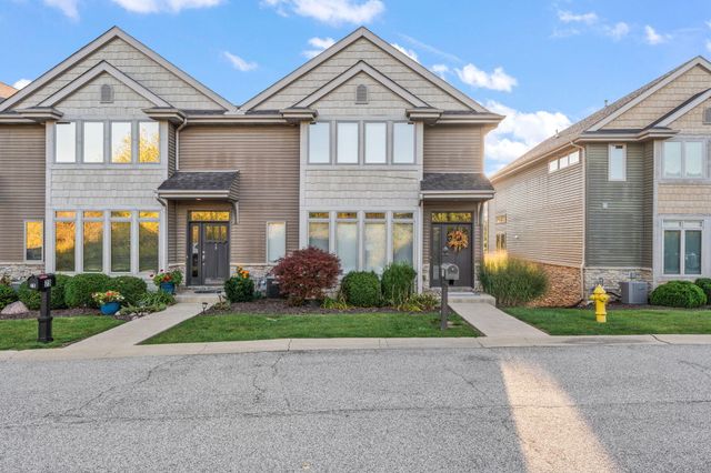 77 Sanctuary Drive, Valparaiso, IN 46385