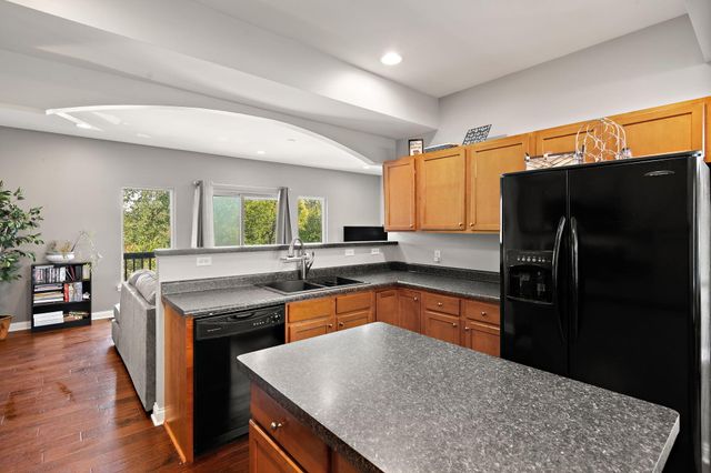 77 Sanctuary Drive, Valparaiso, IN 46385