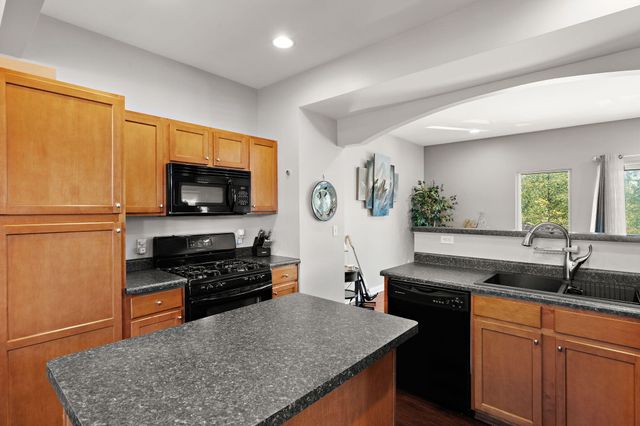 77 Sanctuary Drive, Valparaiso, IN 46385