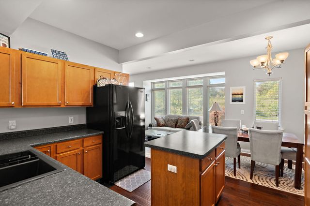 77 Sanctuary Drive, Valparaiso, IN 46385