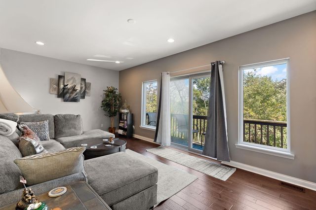 77 Sanctuary Drive, Valparaiso, IN 46385