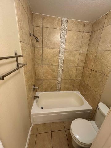 7723 Thorncreek Way, Houston, TX 77095