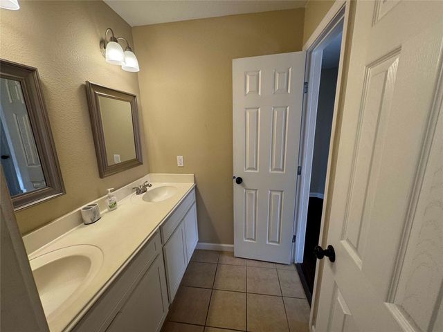 7723 Thorncreek Way, Houston, TX 77095