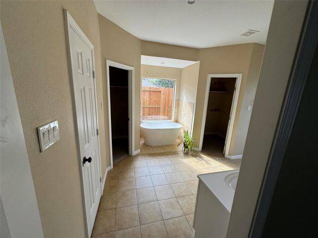 7723 Thorncreek Way, Houston, TX 77095