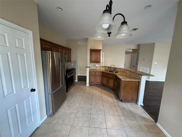 7723 Thorncreek Way, Houston, TX 77095