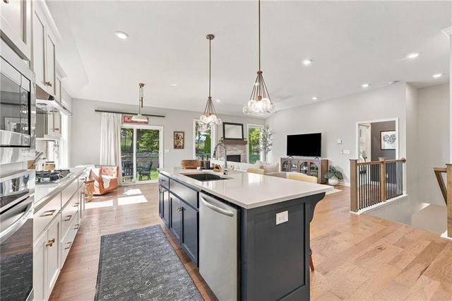 4404 SW Nautilus Place, Lee's Summit, MO 64082