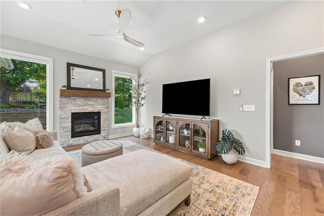 4404 SW Nautilus Place, Lee's Summit, MO 64082