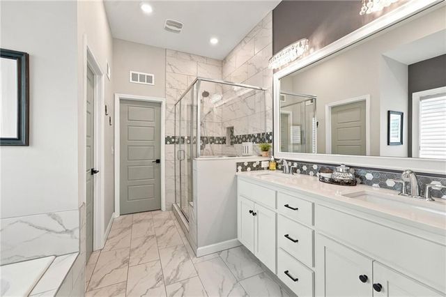 4404 SW Nautilus Place, Lee's Summit, MO 64082