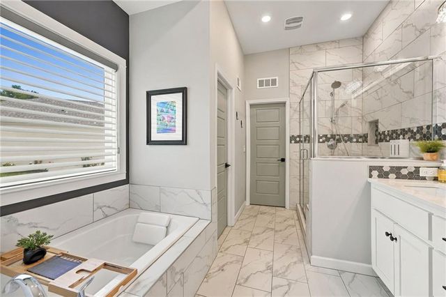 4404 SW Nautilus Place, Lee's Summit, MO 64082