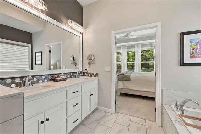 4404 SW Nautilus Place, Lee's Summit, MO 64082