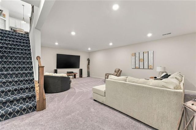 4404 SW Nautilus Place, Lee's Summit, MO 64082