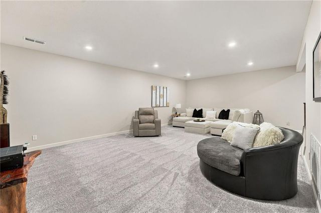 4404 SW Nautilus Place, Lee's Summit, MO 64082