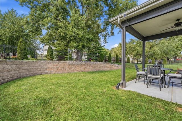 4404 SW Nautilus Place, Lee's Summit, MO 64082