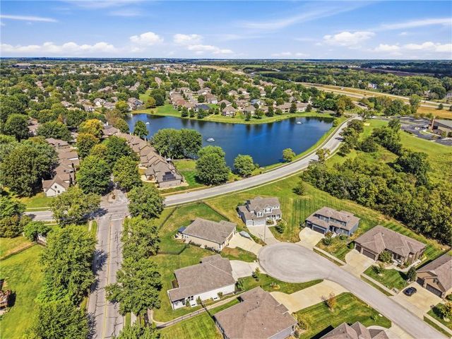 4404 SW Nautilus Place, Lee's Summit, MO 64082