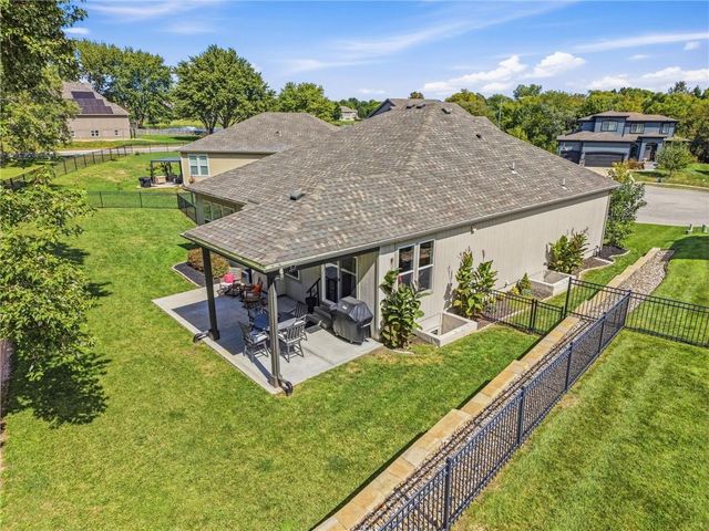 4404 SW Nautilus Place, Lee's Summit, MO 64082