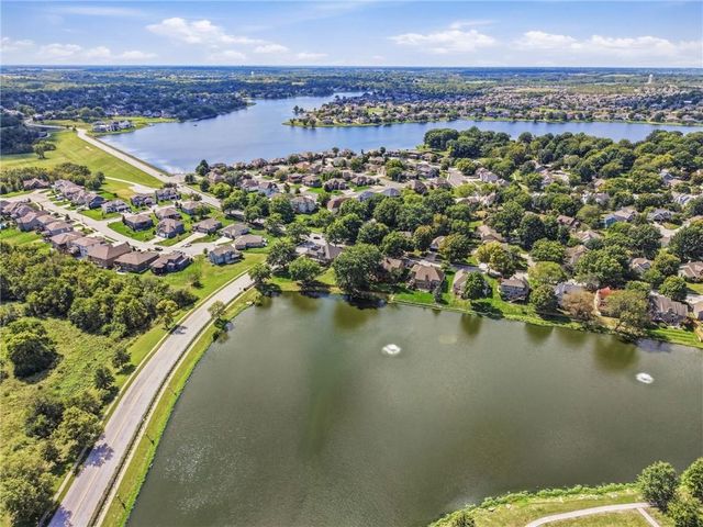 4404 SW Nautilus Place, Lee's Summit, MO 64082
