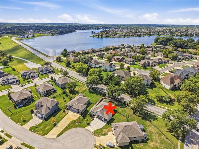 4404 SW Nautilus Place, Lee's Summit, MO 64082