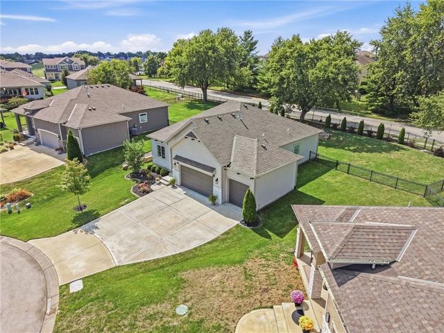 4404 SW Nautilus Place, Lee's Summit, MO 64082