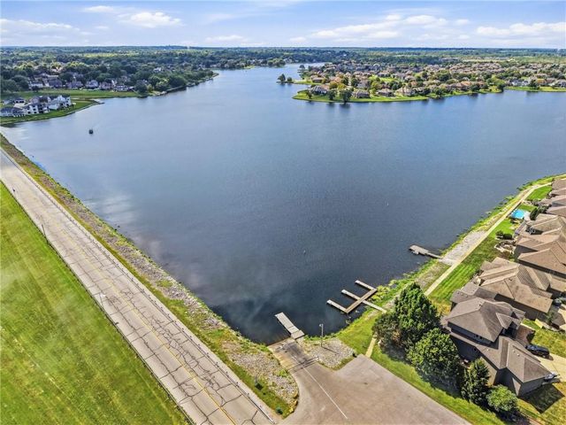 4404 SW Nautilus Place, Lee's Summit, MO 64082