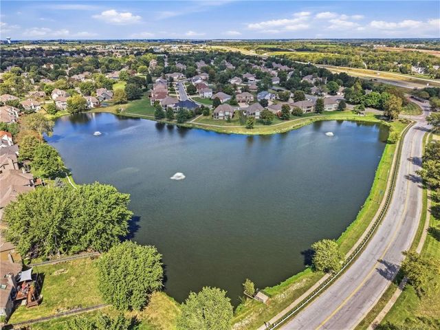 4404 SW Nautilus Place, Lee's Summit, MO 64082
