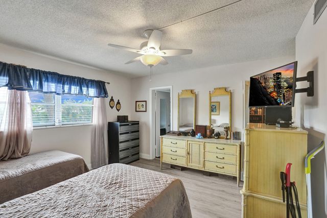 810 SE 7TH Street 207, Deerfield Beach, FL 33441