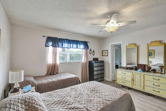 810 SE 7TH Street 207, Deerfield Beach, FL 33441