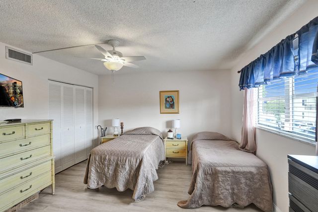 810 SE 7TH Street 207, Deerfield Beach, FL 33441