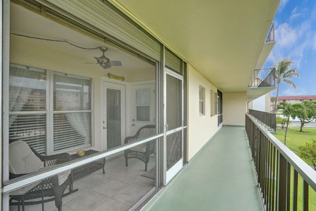 810 SE 7TH Street 207, Deerfield Beach, FL 33441