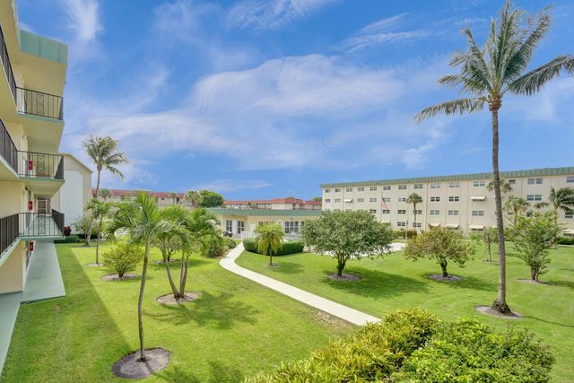 810 SE 7TH Street 207, Deerfield Beach, FL 33441