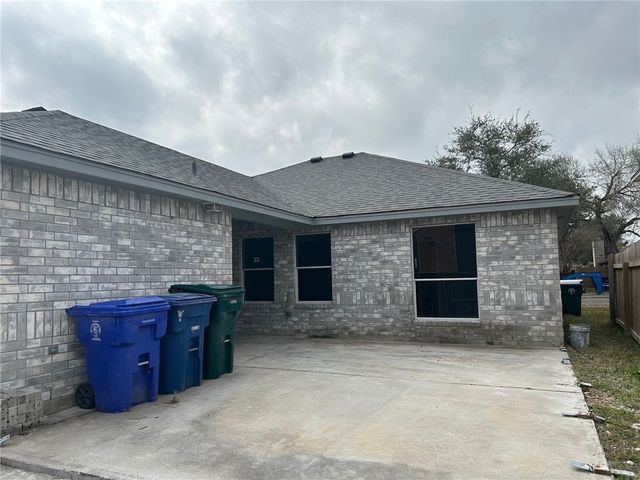 4750 Willowick Dr, Corpus Christi, TX 78413