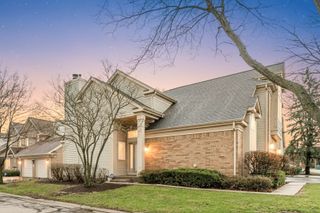 141 Manchester Court, Buffalo Grove, IL 60089