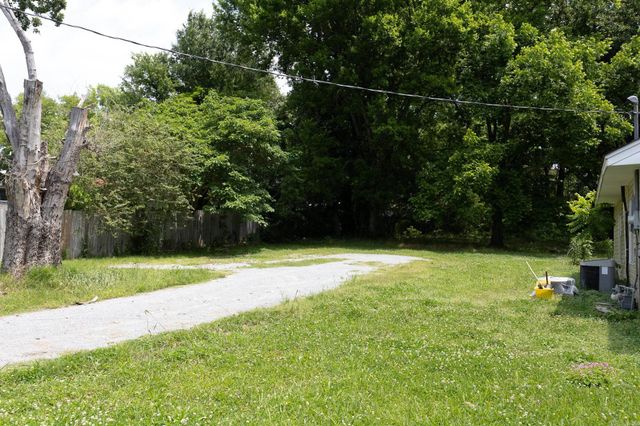 320 S border, Benton, AR 72015