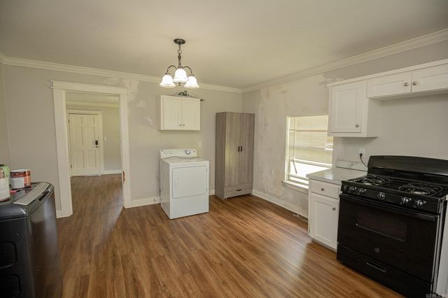 320 S border, Benton, AR 72015