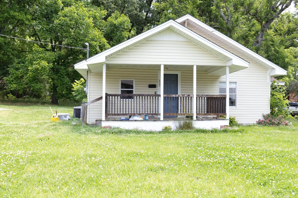 320 S border, Benton, AR 72015