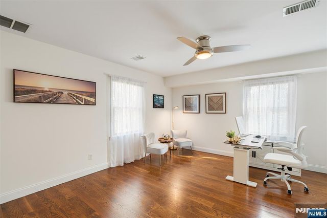 8 Dean Court, Rutherford, NJ 07070