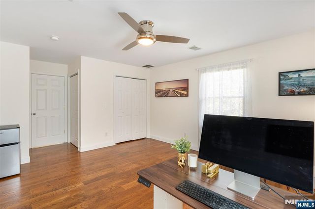 8 Dean Court, Rutherford, NJ 07070