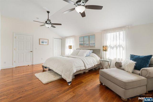 8 Dean Court, Rutherford, NJ 07070