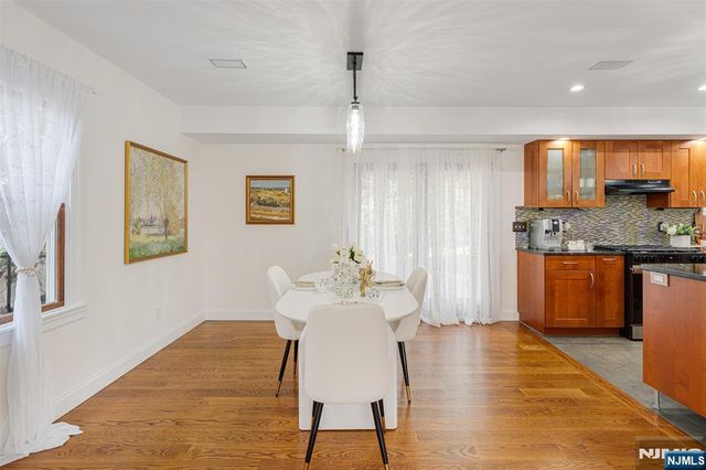 8 Dean Court, Rutherford, NJ 07070