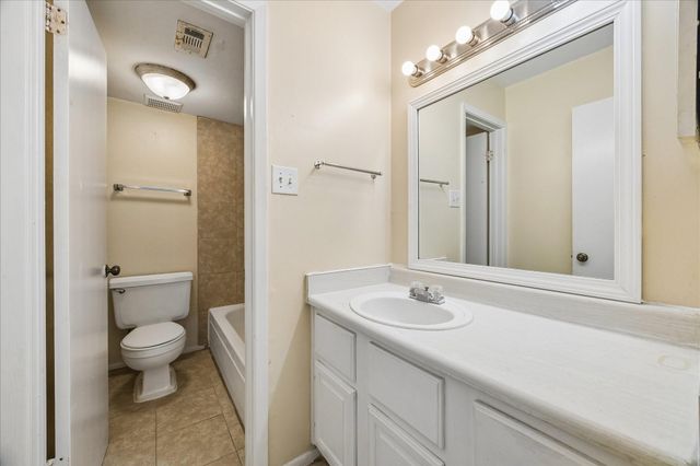 7943 Ellinger Lane, Houston, TX 77040