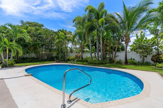 233 MARYLAND Drive, Lake Worth Beach, FL 33460