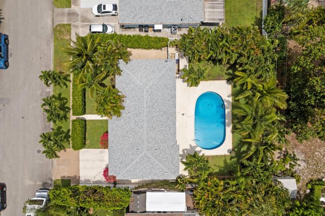 233 MARYLAND Drive, Lake Worth Beach, FL 33460