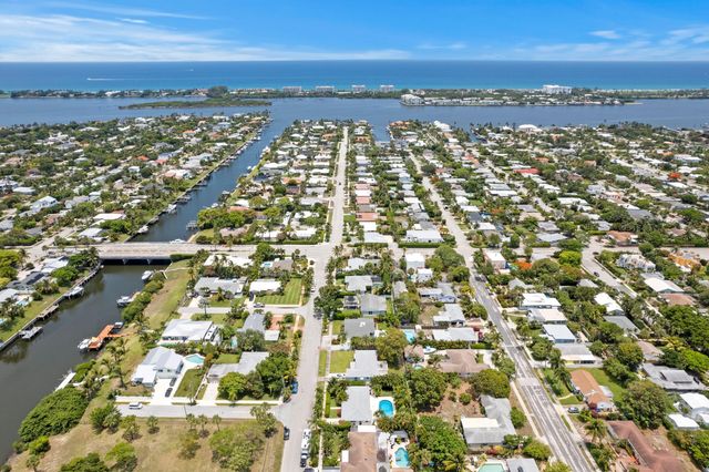 233 MARYLAND Drive, Lake Worth Beach, FL 33460