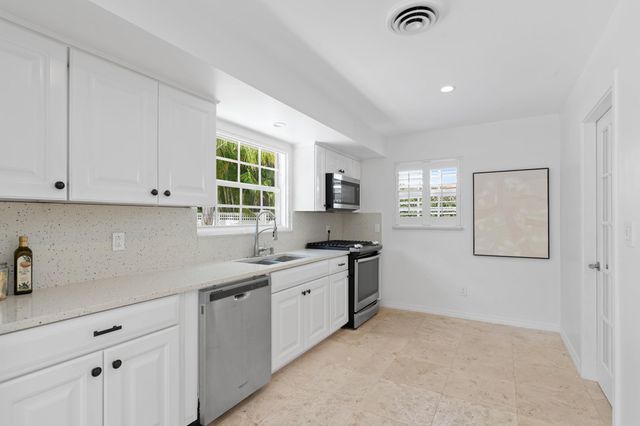 233 MARYLAND Drive, Lake Worth Beach, FL 33460