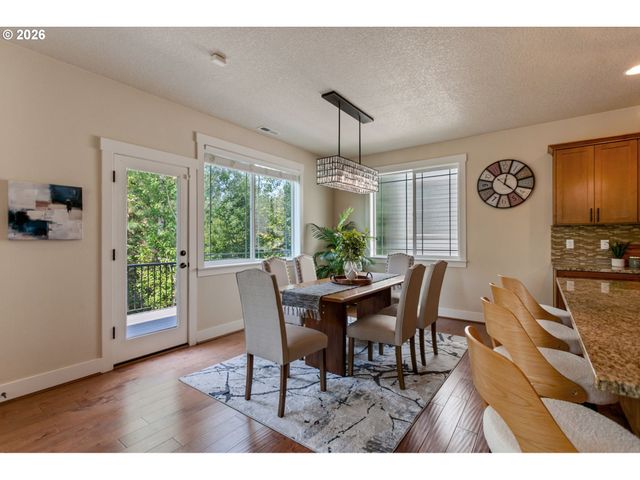 10105 Sw SIRE Ter, Beaverton, OR 97008
