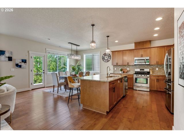 10105 Sw SIRE Ter, Beaverton, OR 97008