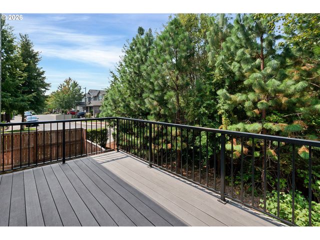 10105 Sw SIRE Ter, Beaverton, OR 97008