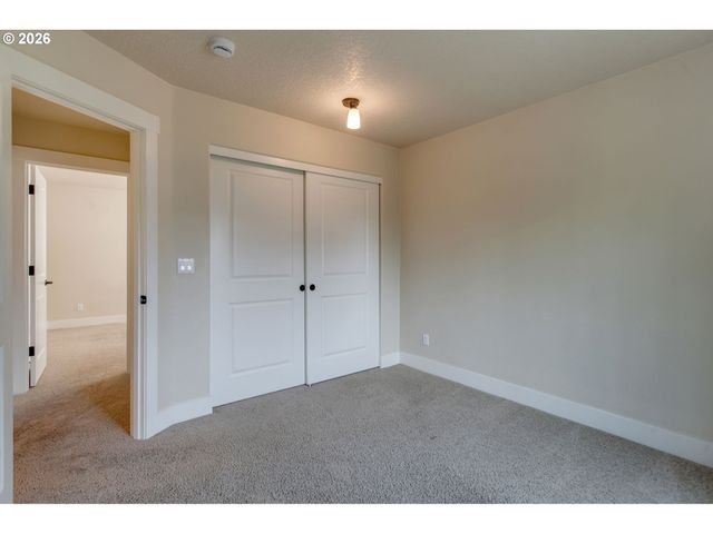 10105 Sw SIRE Ter, Beaverton, OR 97008