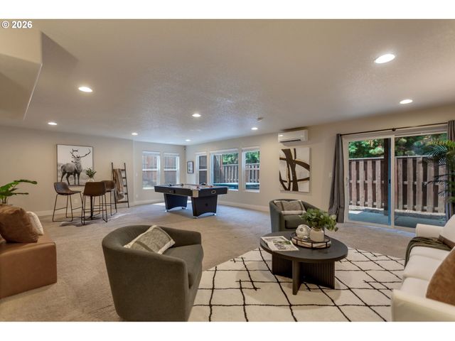 10105 Sw SIRE Ter, Beaverton, OR 97008