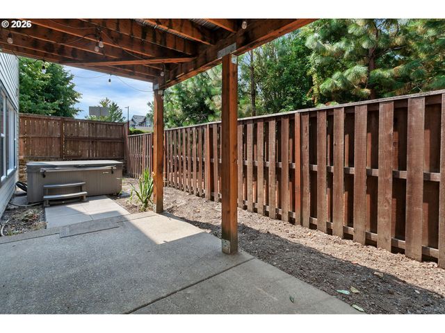 10105 Sw SIRE Ter, Beaverton, OR 97008